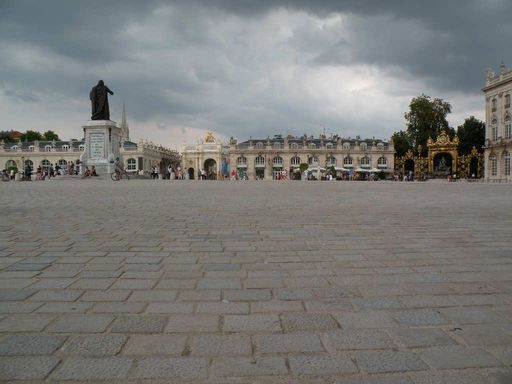  place Stan avant la pluie
